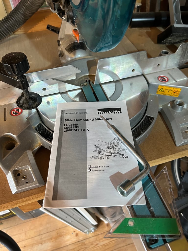 Makita mitre saw