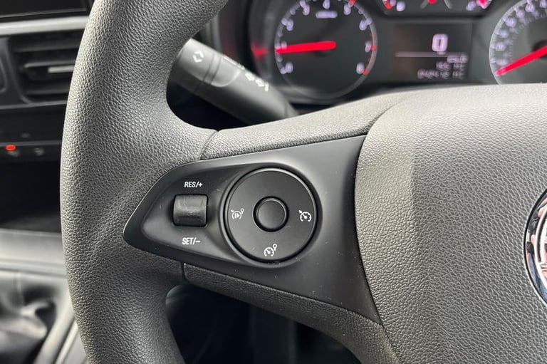 2022 Vauxhall Combo 2300 1.5 Turbo D 100ps H1 Dynamic Van PANEL VAN DIESEL Manual