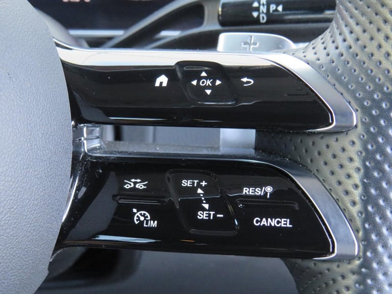 2024 Mercedes-Benz GLC GLC 300e 4Matic AMG Line 5dr 9G-Tronic ESTATE PETROL/ELECTRIC Automatic