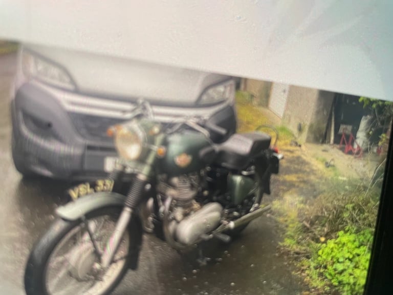 Royal Enfield 700 tewin