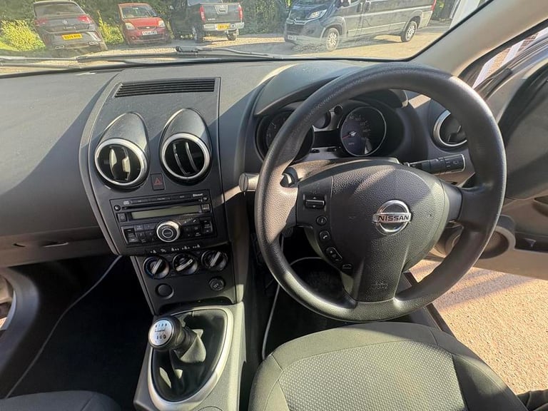 2010 Nissan Qashqai Qashqai Visia DCI Hatchback DIESEL Manual
