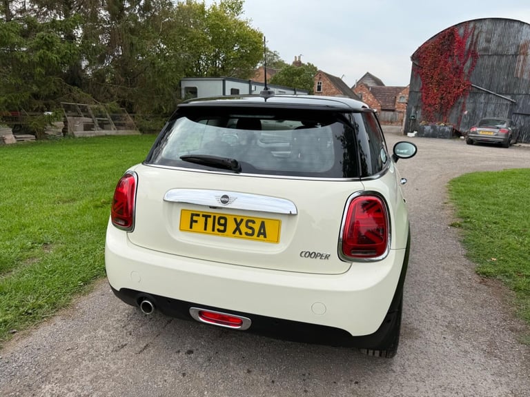2019 MINI Hatch 1.5 Cooper Exclusive Euro 6 (s/s) 3dr HATCHBACK Petrol Manual