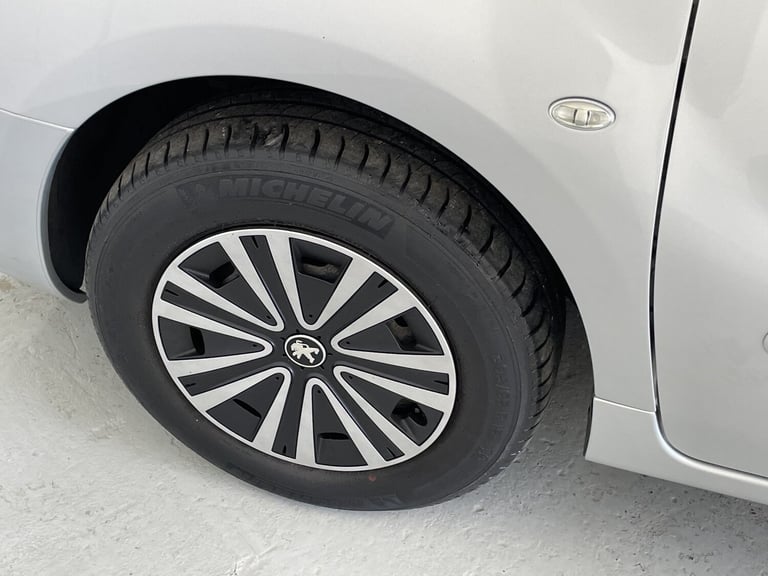 PEUGEOT PARTNER TEPEE 1.6 BlueHDi Allure WAV wheelchair accessible vehicle 2018