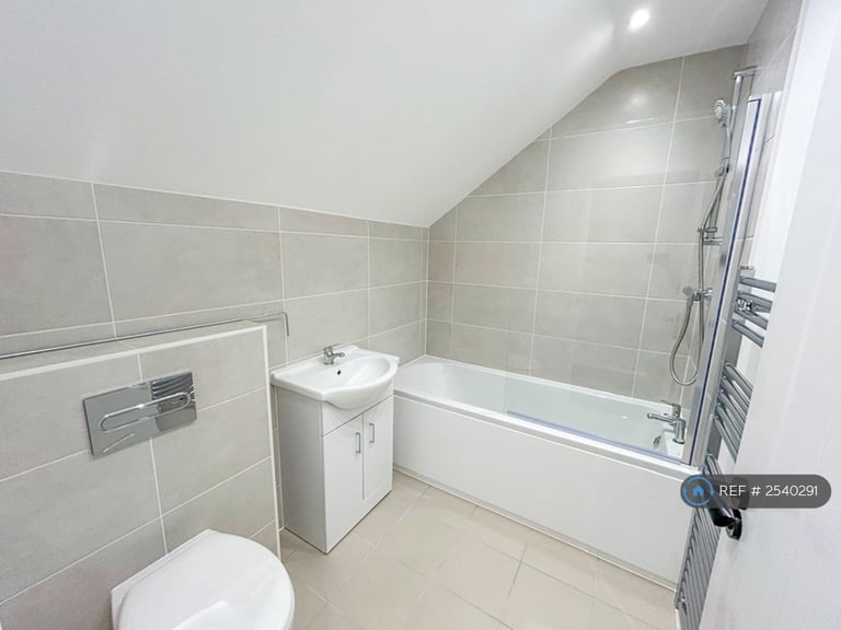 2 bedroom house in Hill Road, Sandford, Winscombe, BS25 (2 bed) (#2540291)