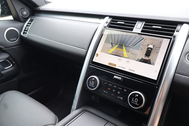 2025 Land Rover Discovery BRAND NEW COMMERCIAL DYNAMIC HSE STYLED BY SEEKER  AND REAR SEAT CONVER...