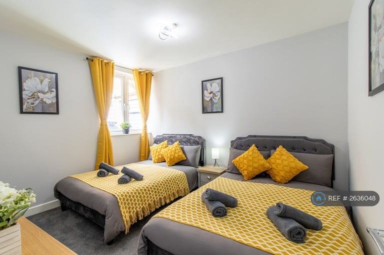 2 bedroom flat in Kingston House, Southsea, PO5 (2 bed) (#2636048)