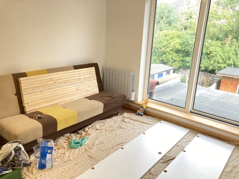 image for Converted 1stFloor 1 Bed Flat BuiltInDrobes Shower OpenKitchenDiningSitting VeryNearTubeBusShopsPark