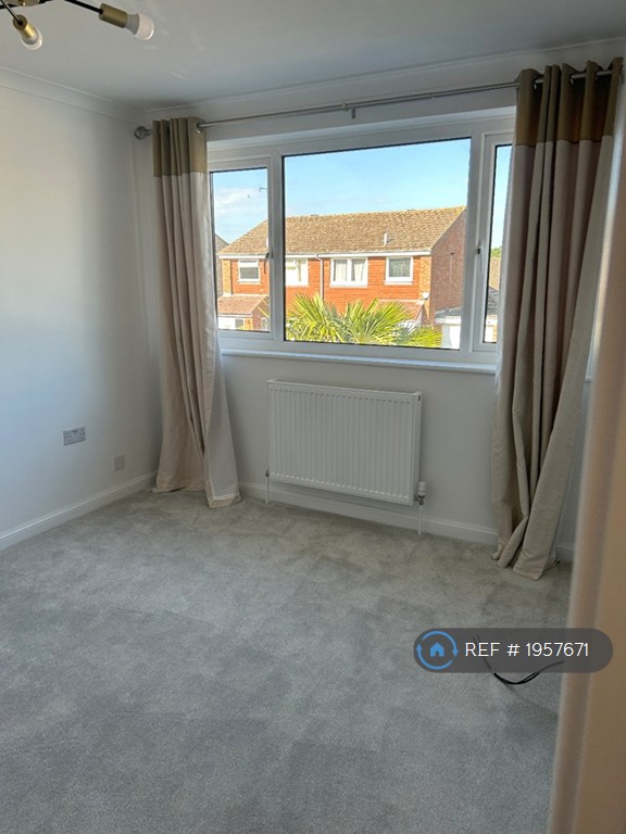 3 bedroom house in Crofton Close, Ashford, TN24 (3 bed) (#1957671)