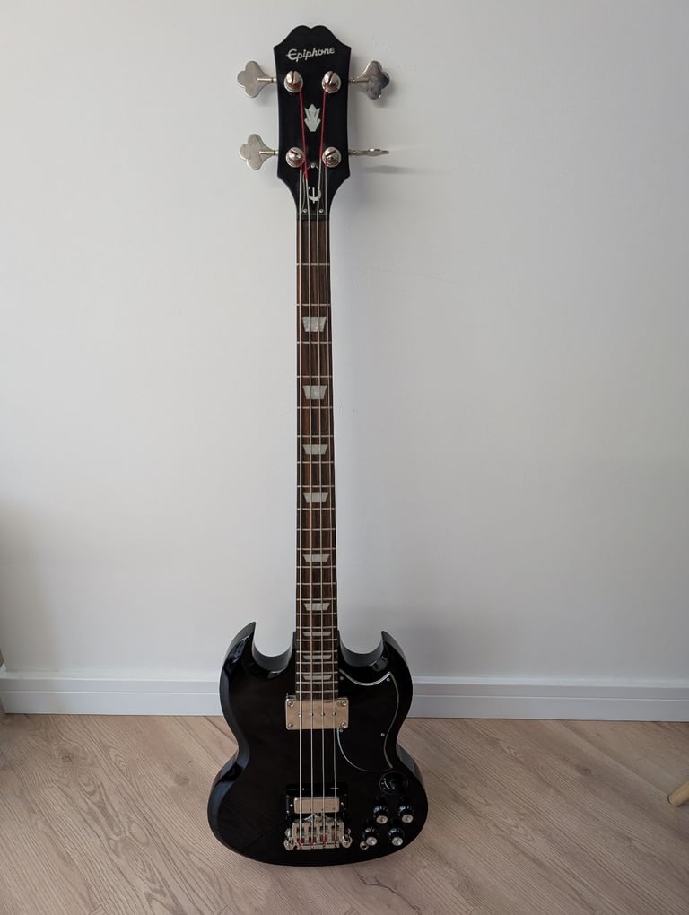 Epiphone EB3 bass guitar in ebony