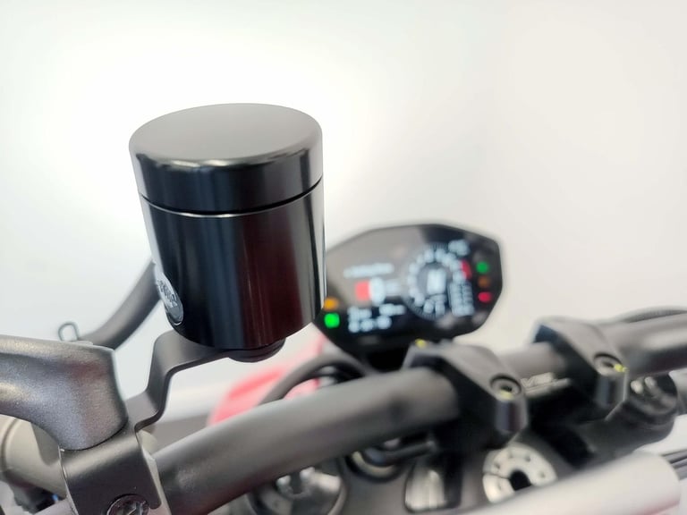 2024 Ducati Streetfighter V2 Red 559 Miles | £196 Dep & £196 pcm 7.9% APR