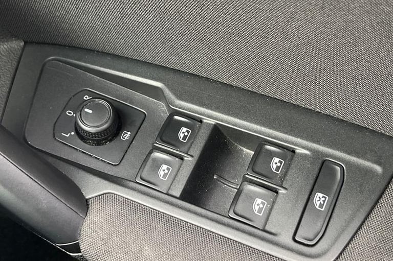 2022 Volkswagen Tiguan 1.5 TSI 150 Life 5dr DSG SEMI-AUTO Estate Petrol Semi Automatic