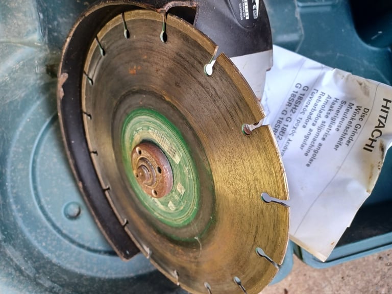 9 inch grinder 240v