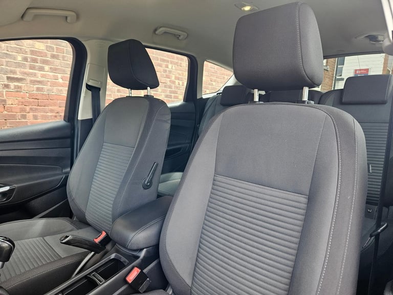 Ford C-Max 1.5 tdci titanium mpv in spotless condition 
