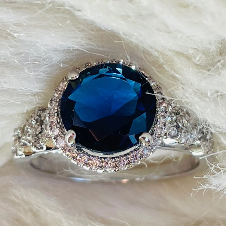 image for BNWOT Sparkling Royal Blue & Clear CZ Rhinestone Cocktail Costume Jewelry Silver Tone Ring UK Size U