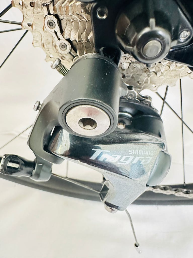 Virtually New CANNONDALE SYNAPSE Size/54 cm Road Bike MINT  