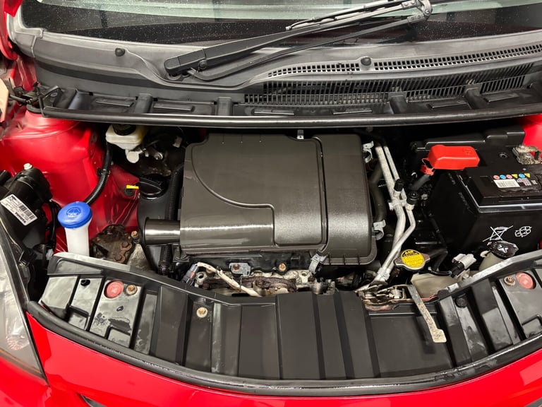 2013 Toyota AYGO 1.0 VVT-i Move with Style 5dr HATCHBACK Petrol Manual