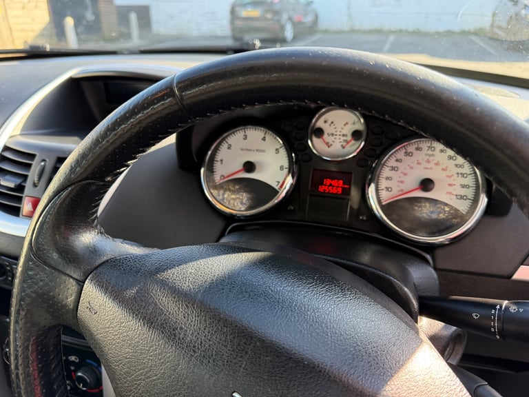 Ford, FOCUS, Hatchback, 2011, Manual, 1596 (cc), 5 doors