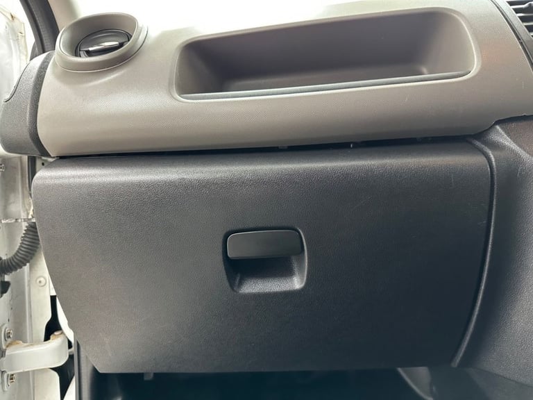 2015 Renault Trafic 1.6 dCi 27 Business camper conversion, 6 seats 5dr Diesel Manual SWB Standa C...