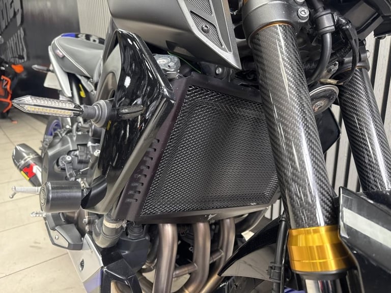 2018 Yamaha MT09Sp naked sport Akrapovic exhaust loads of upgrades