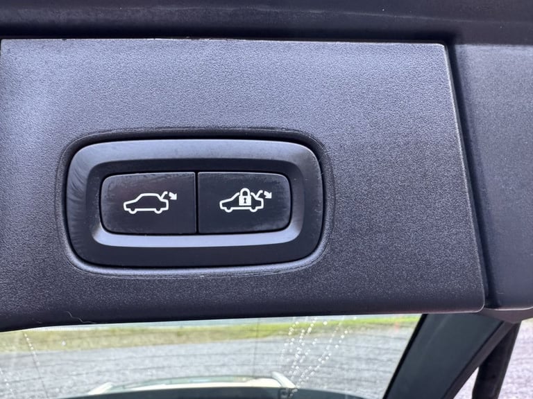 2020 Volvo V90 Cross Country 2.0 D5 Plus Estate 5dr Diesel Auto AWD Euro 6 (s/s) (235 ps) Estate ...