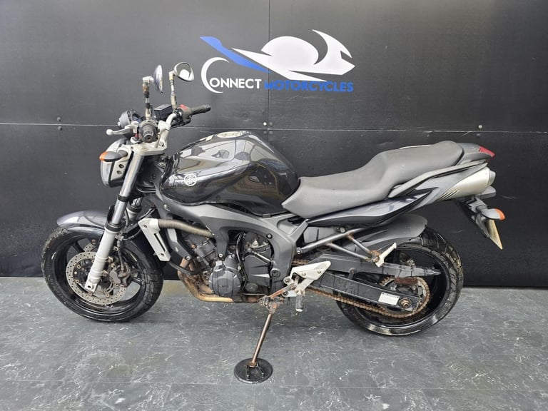 YAMAHA FZ6 PROJECT BIKE HPI CLEAR 1 OWNER