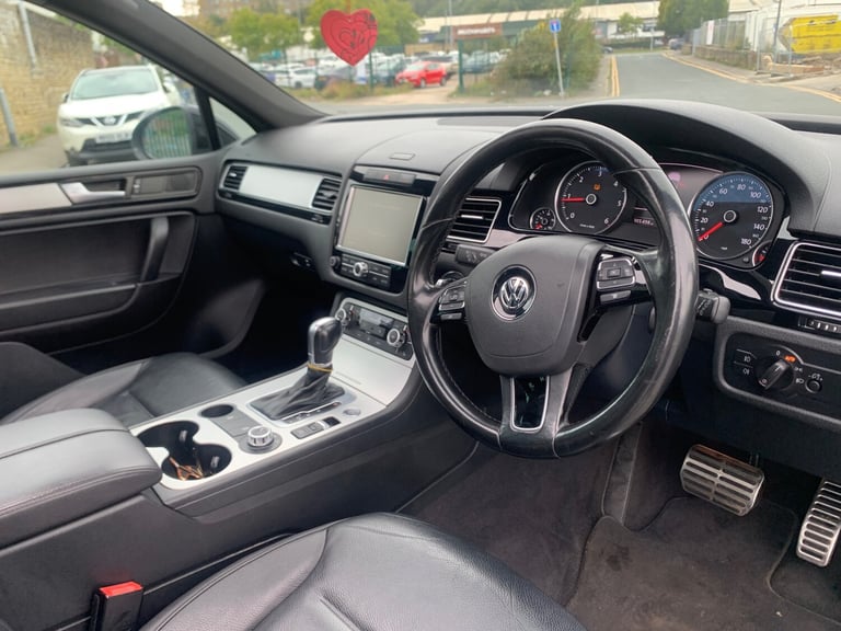 2014 Volkswagen Touareg 3.0 V6 TDI 245 R-Line 5dr Tip Auto ESTATE Diesel Automatic