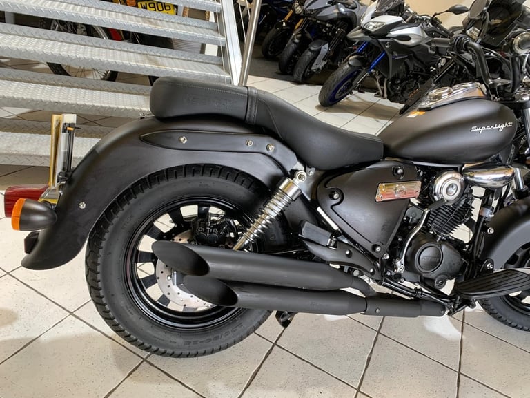 Keeway Superlight 125 2022