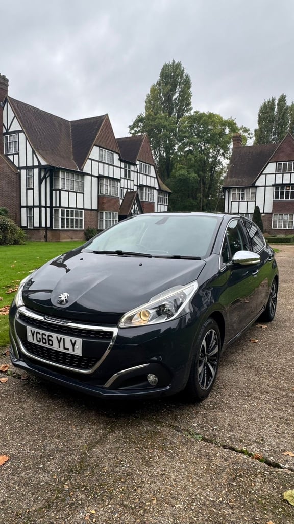 image for Peugeot, 208, Hatchback, 2016, Manual, 1199 (cc), 5 doors