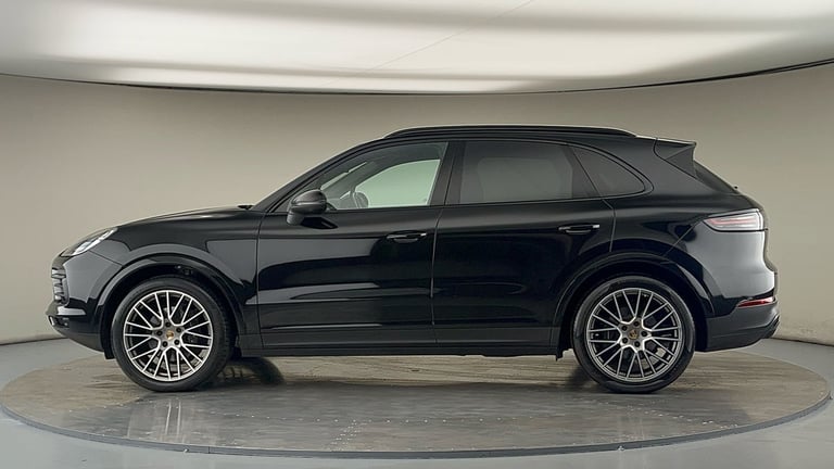 2022 Porsche Cayenne 3.0T V6 Platinum Edition TiptronicS 4WD Euro 6 (s/s) 5dr SUV Petrol Automatic