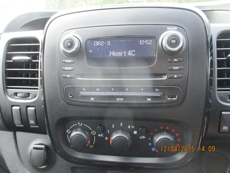 2015 Vauxhall Vivaro 2900 1.6CDTI BiTurbo 120PS ecoFLEX Sportive L2 H1 Van PANEL VAN Diesel Manual