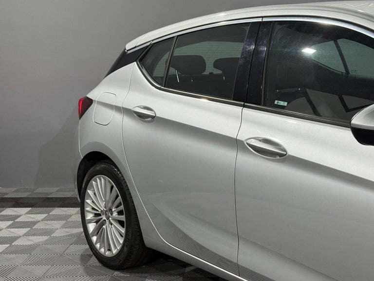 VAUXHALL ASTRA 1.4i Turbo Elite Nav Euro 6 5dr 2017