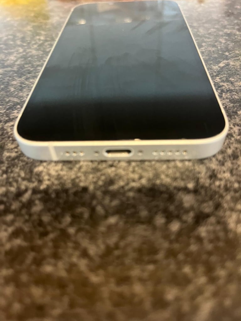 Apple iPhone 16e 128GB white 