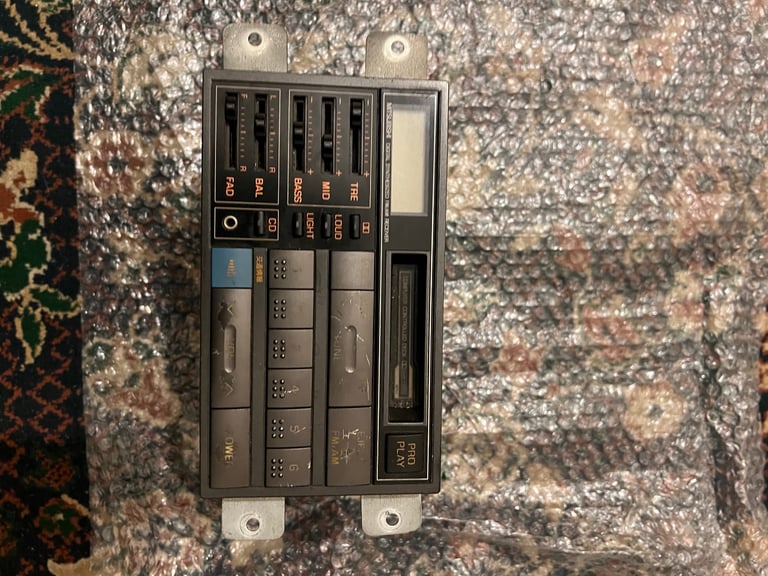 image for Mitsubishi Pajero Shogun Mk1 1983 -1990 Genuine Radio Casette Player 