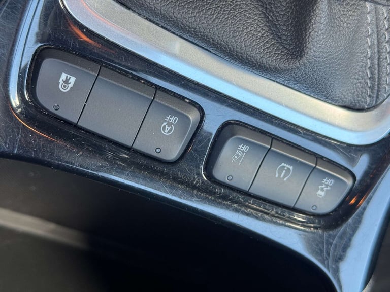 2019 Vauxhall Crossland X 1.2T ecoTec [110] SE 5dr [6 Speed] [S/S] HATCHBACK PETROL Manual