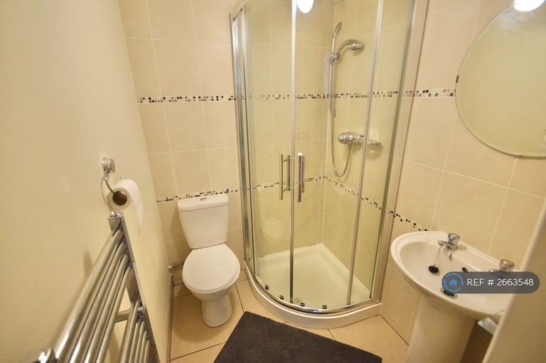 9 bedroom house in Russell Street, Cardiff, CF24 (9 bed) (#2663548)