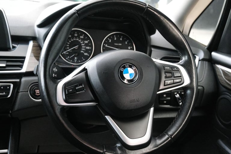 2016 BMW 2 Series Gran Tourer 1.5 218i Luxury Auto Euro 6 (s/s) 5dr ESTATE Petrol Automatic