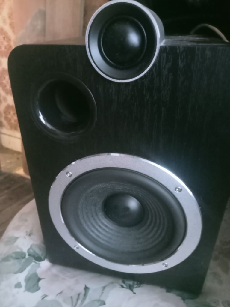 JVC cd player with speakers 