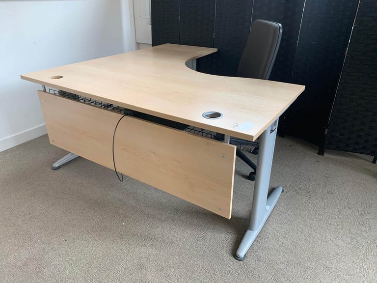 4x £95 each Brown Computer Office Corner Desk, L shaped home office workstation table  160cm x 120cm