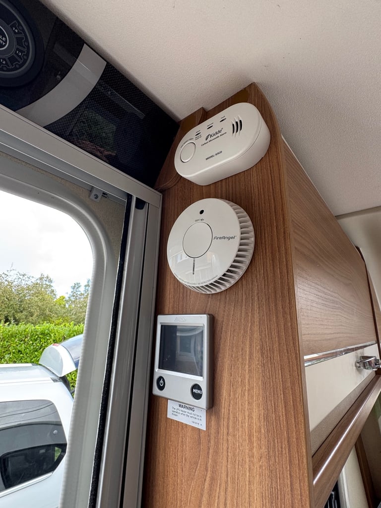 Swift challenger 580 se and air awning 