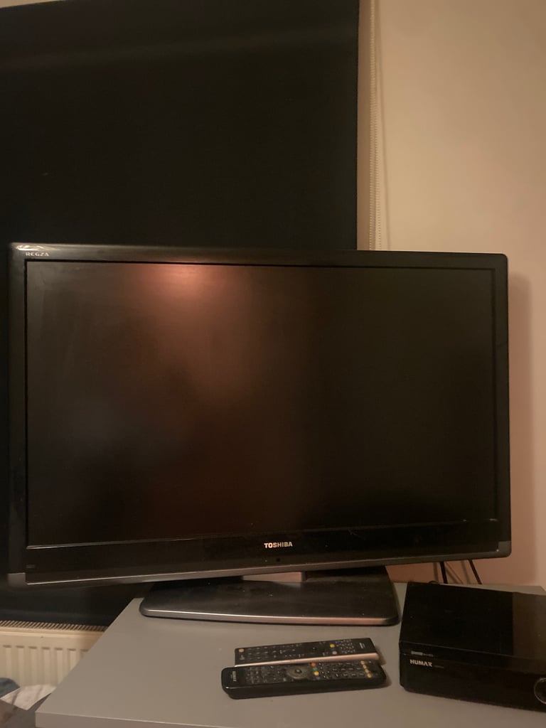 Toshiba tv and free view box