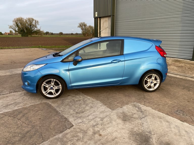 2011 Ford Fiesta 1.6 TDCi 95 Sport Van CAR DERIVED VAN Diesel Manual