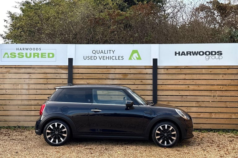 2022 MINI Hatch 1.5 Cooper Exclusive Hatchback 3dr Petrol Steptronic Euro 6 (s/s) (136 ps) HATCHB...