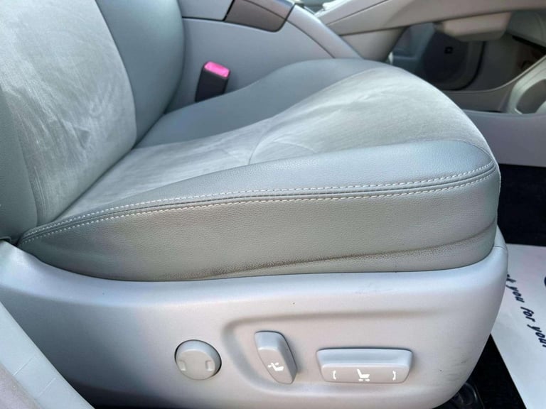 2013 Toyota Prius  1.8 VVT-h T Spirit CVT Euro 5 (s/s) 5dr Hatchback HYBRID ELECTRIC Automatic