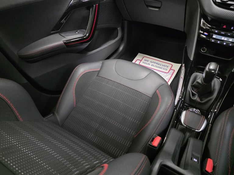 PEUGEOT 2008 1.2 PureTech GT Line Black Manual WARRANTY 12 MONTHS MOT