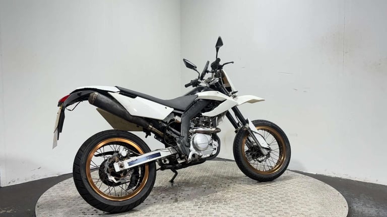 Ajs JSM 2012 2K NON RUNNING PROJECT BIKE SUPERMOTO 125CC LEARNER