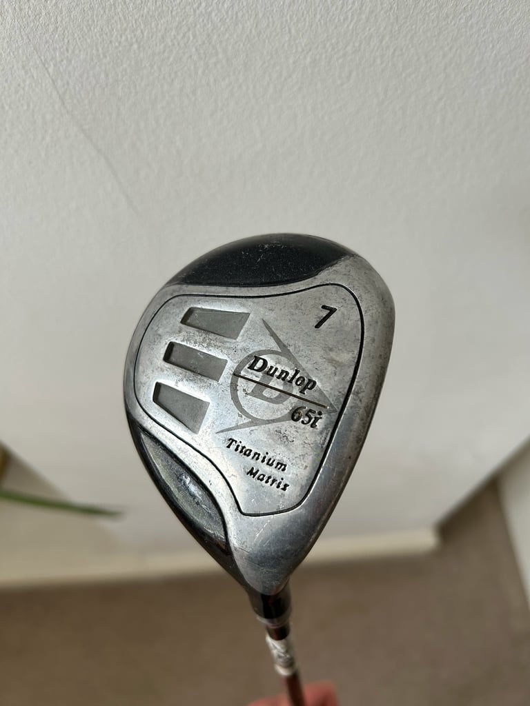 Set of 15 Dunlop clubs with case