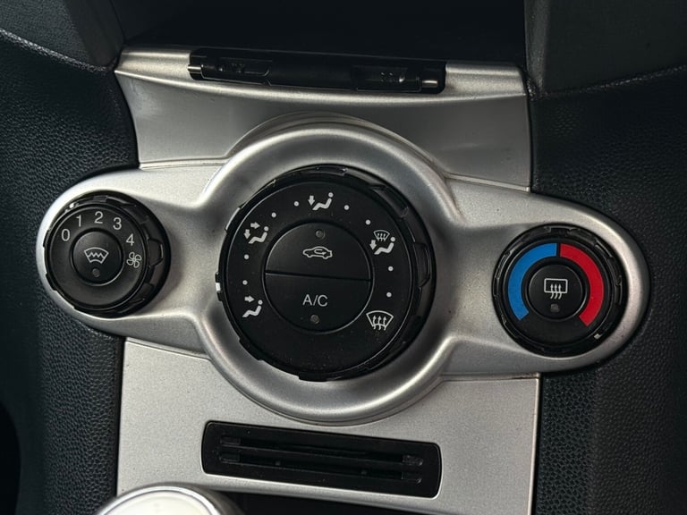 2009 Ford Fiesta 1.25 Zetec 3dr [82] HATCHBACK Petrol Manual