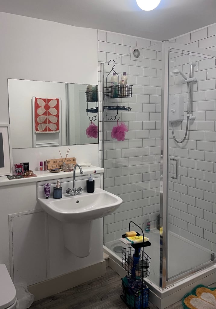 Room available in Leith 