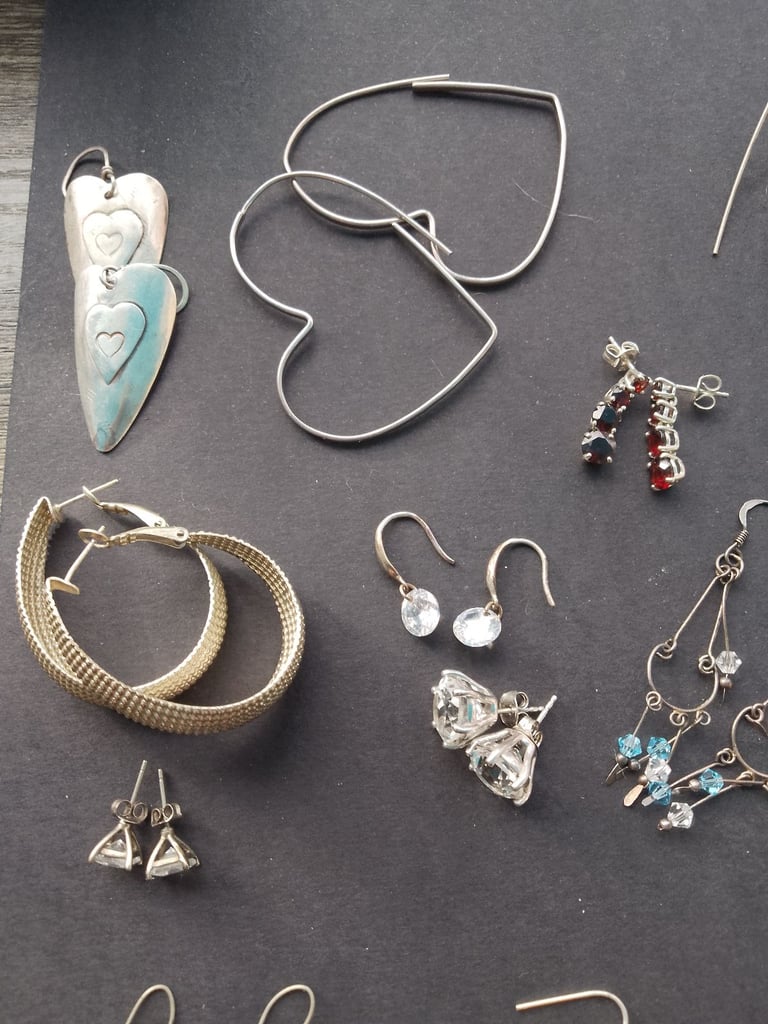 Job lot of 925 silver earrings 