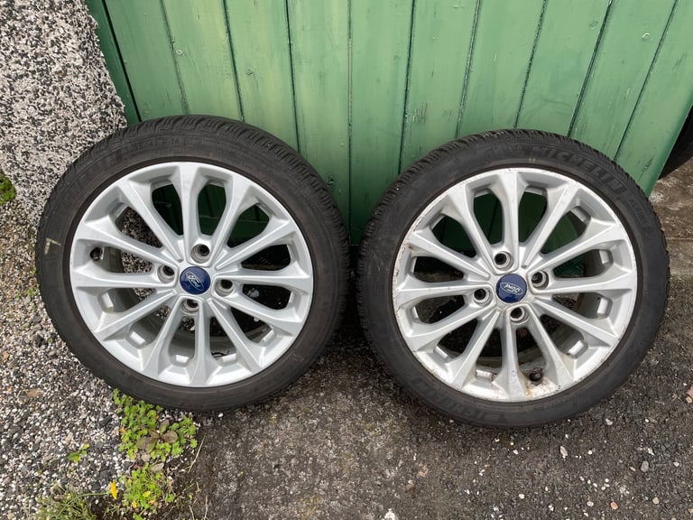 2 Ford Fiesta 16 inch alloy wheels with 195 45 16 Michelin Alpin 6 winter tyres.